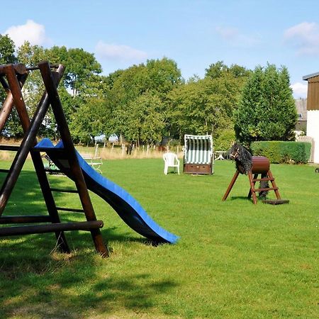 Ferienhaus Sommerbrise, Hof Zur Sonnenseite Fehmarn, 4 Sterne エクステリア 写真