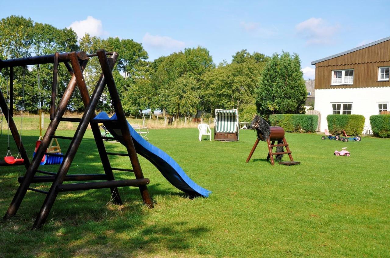 Ferienhaus Sommerbrise, Hof Zur Sonnenseite Fehmarn, 4 Sterne エクステリア 写真